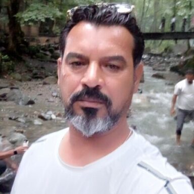 Profile photo of 4ca2ea73