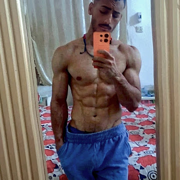 Profile photo of علي